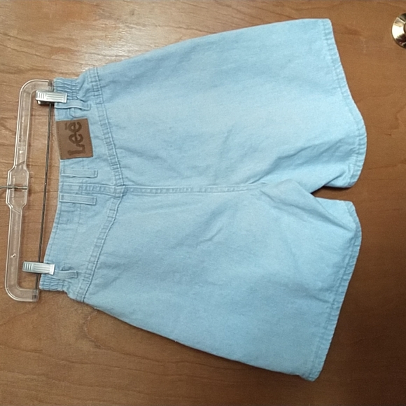 Lee ladies light wash shorts NWOT size 10 M. - Picture 3 of 15